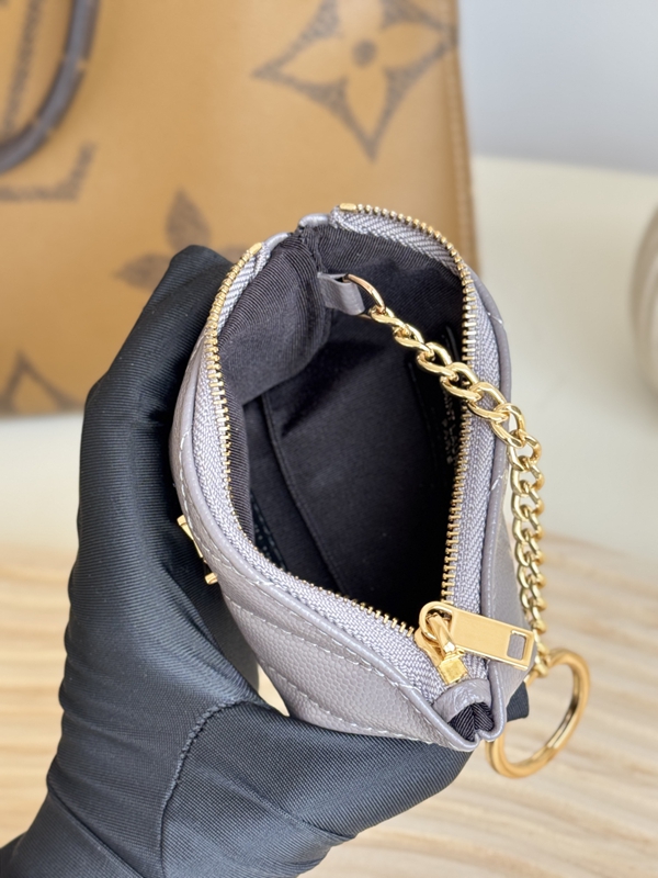 イヴサンローラン財布角部分ディテール